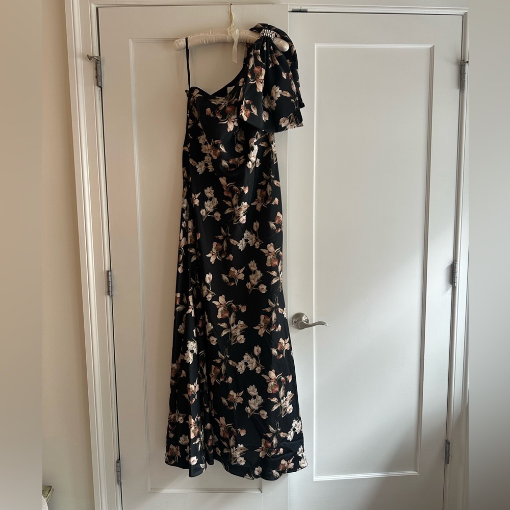 Sachin + Babi Aubrey floral one shoulder gown - Picture 4 of 14